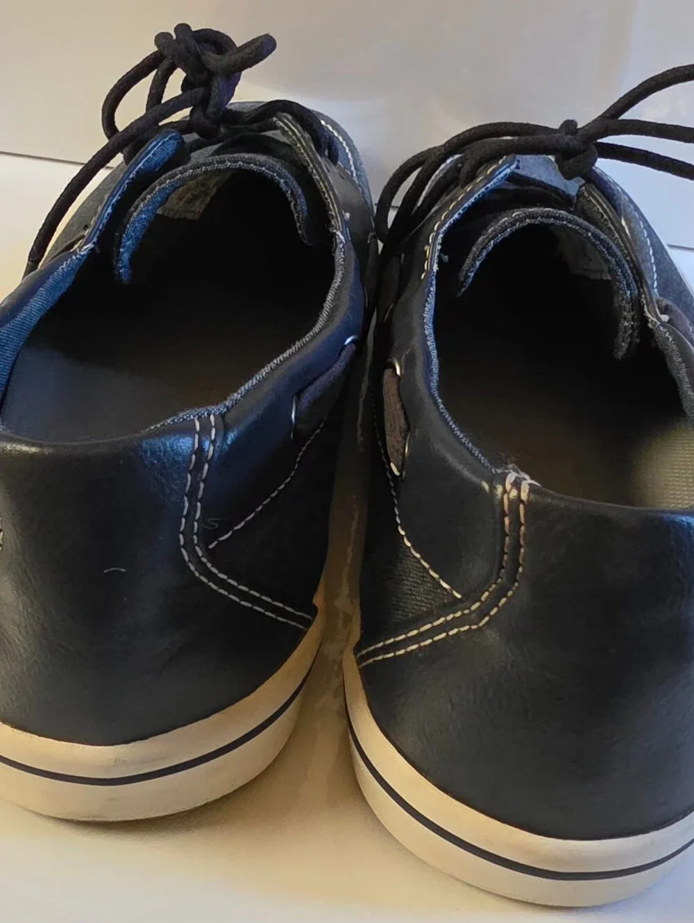 Mossimo Supply Co. Size 7 Boat Shoes